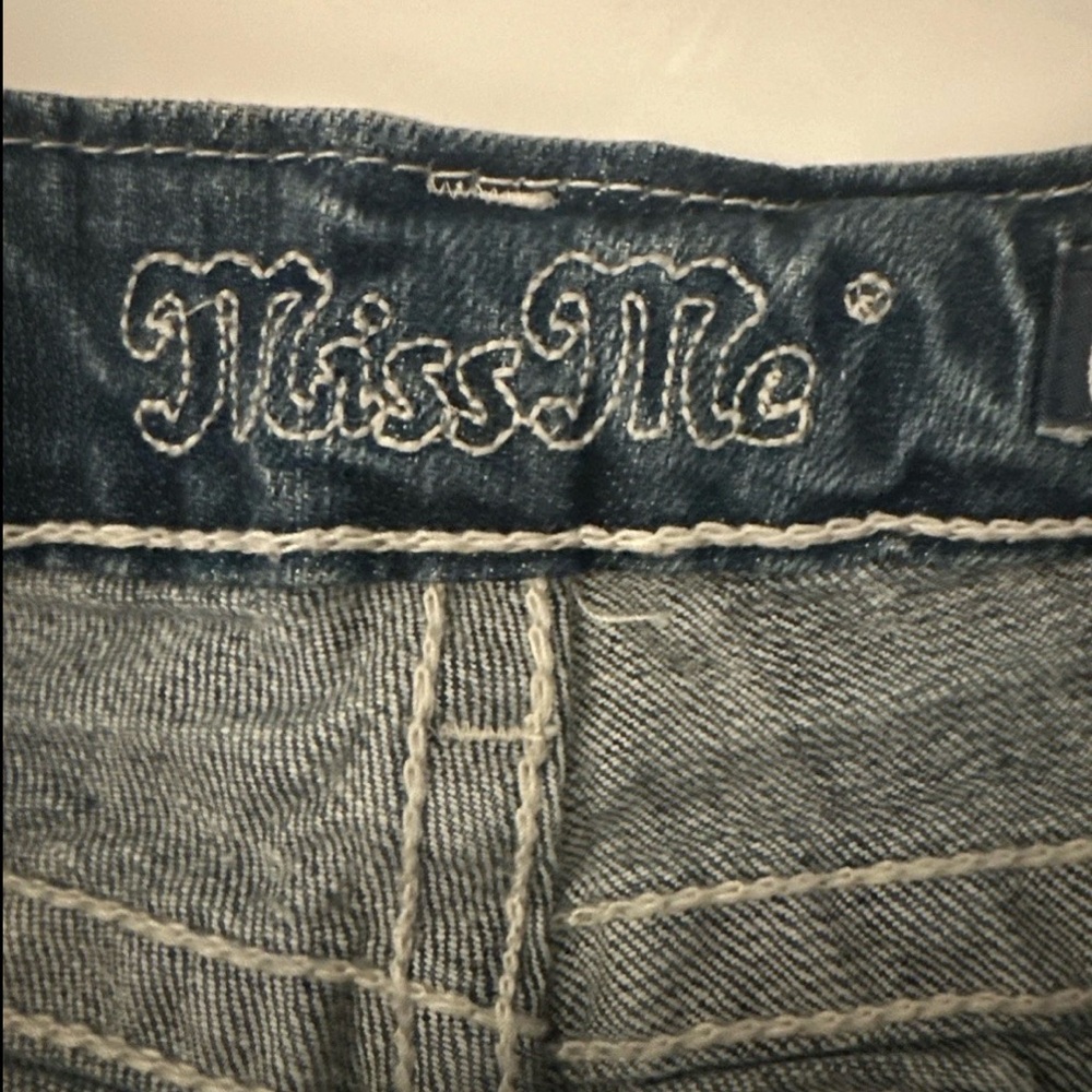 Miss Me Shorts 26 Denim Rhinestone Studs 26 X 4.5" JE5463H2 Embellished Y2K - Picture 3 of 4